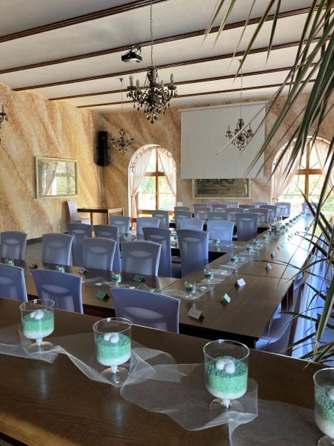 Penzion A Pivnice Varna Velká Bystřice Eksteriør billede